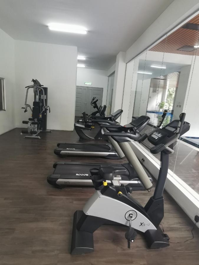 Coco Homestay 旅人の家@The Venus Sitiawan Perak Exteriör bild